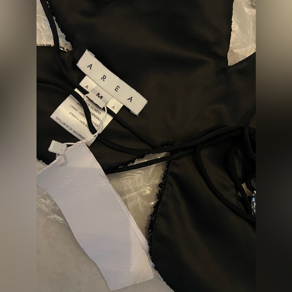 AREA EMBROIDERED CRYSTAL PAILLETTE BUTTERFLY TOP size Medium - Picture 10 of 12